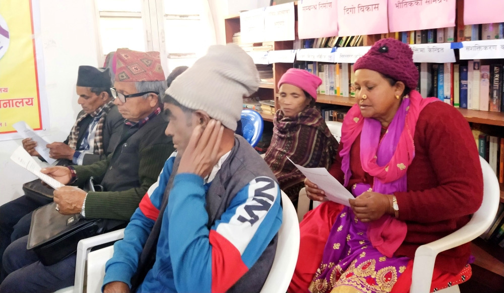 दुर्गमका कुष्ठरोगी घरबाटै तिरस्कृत, समाजबाट लखेटिएर ओडारको बास