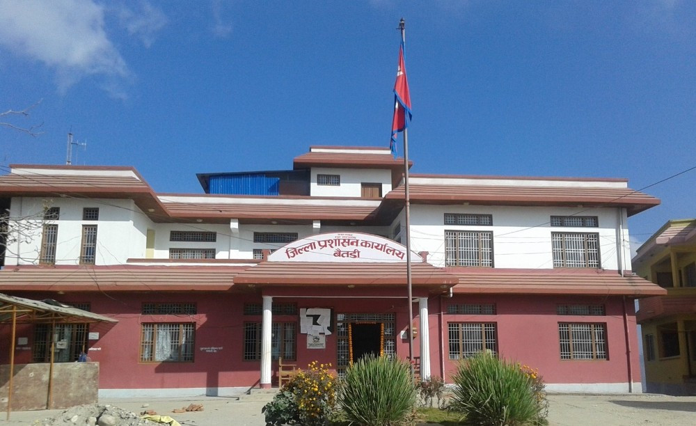 बैतडीका २२ वडासचिवलाई स्पष्टीकरण माग