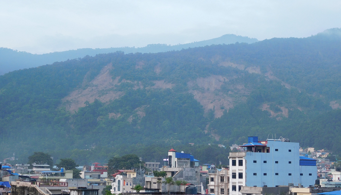 चुरे बन्यो छियाछिया, पहिरोको उच्च जोखिममा बुटवल