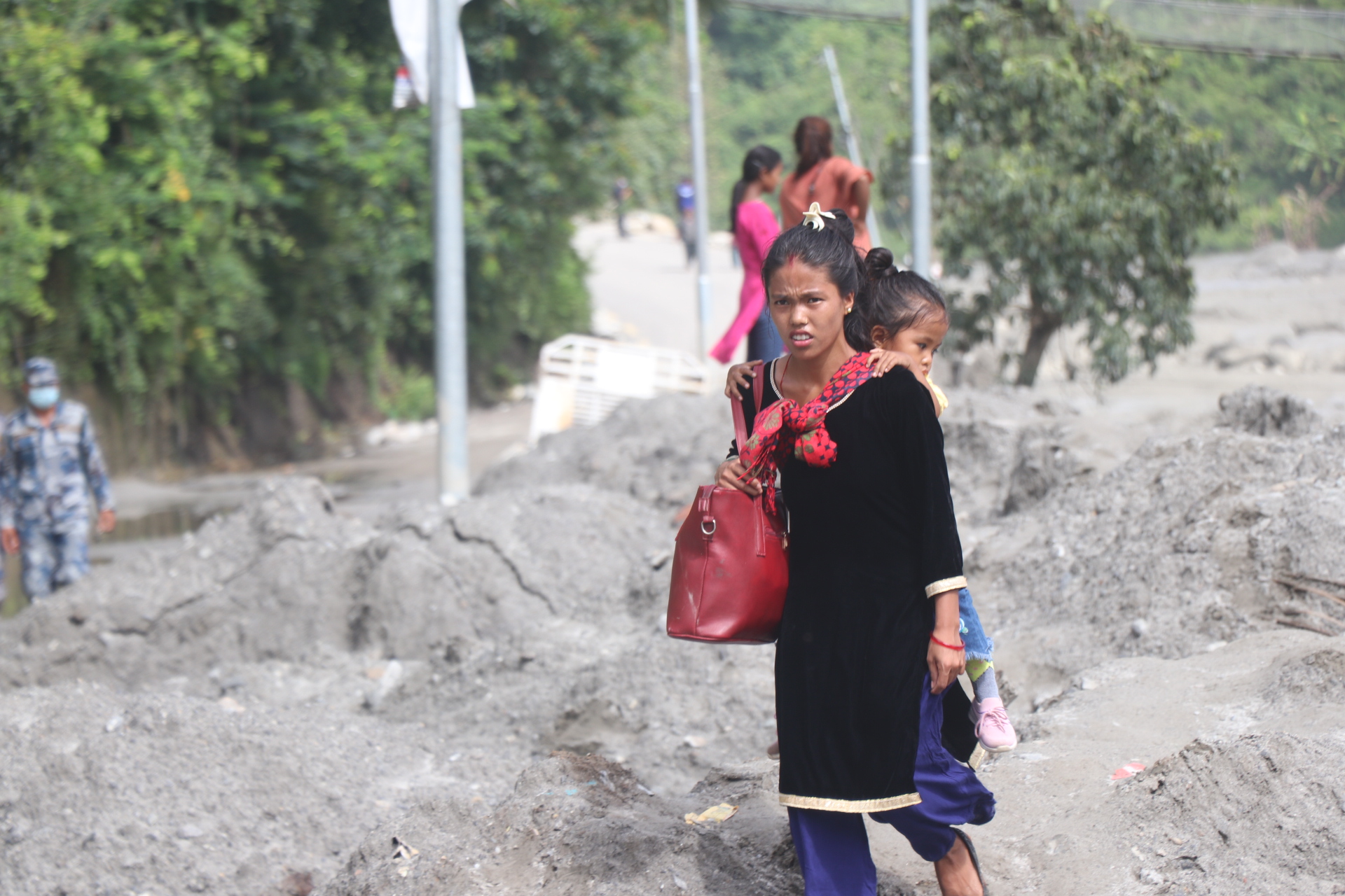 बाढीपछि यस्तो छ मेलम्चीको हाल [२० तस्बिरमा]