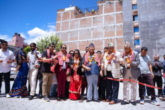 सीजी मोटर्सद्वारा एकैपटक २५ किङ्‍गलङ्‍ग १४ सिटर इलेक्ट्रिक भ्यान हस्तान्तरण