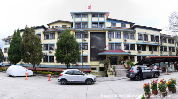 डलर सटहीमा नयाँ व्यवस्था : वैदेशिक रोजगारीलाई शतप्रतिशतले सीमा बढ्यो, भ्रमणमा जानेले जति पटक पनि साट्न पाउने