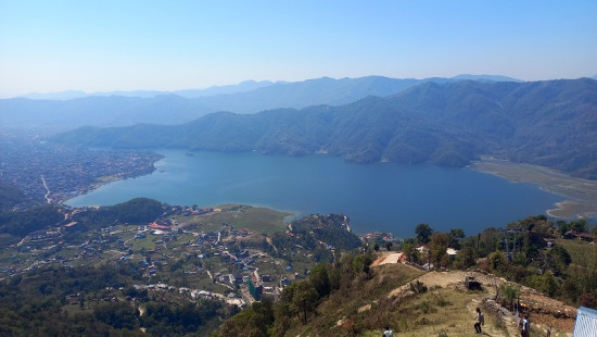 पर्यटकीय क्षेत्र सराङकोटबाट देखिएको फेवाताल