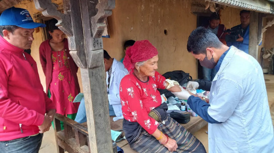 गाउँमै स्वास्थ्य जाँच हुँदा जंगलीपूर्वावासीका स्थानीयलाई सहज