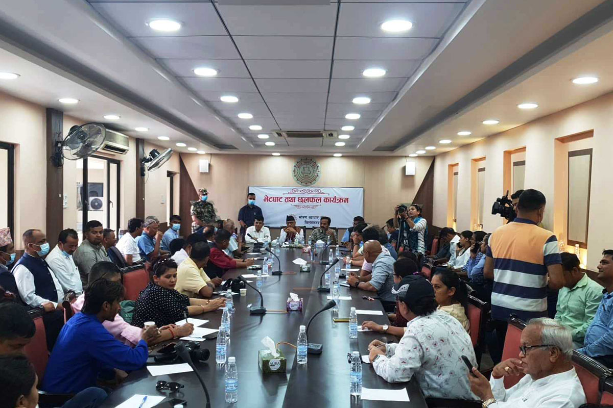 मन्त्री बडूलाई विराटनगरका उद्योगीको प्रश्‍न- समस्या समाधान गर्ने कि कोसीमा हाम फालौं?