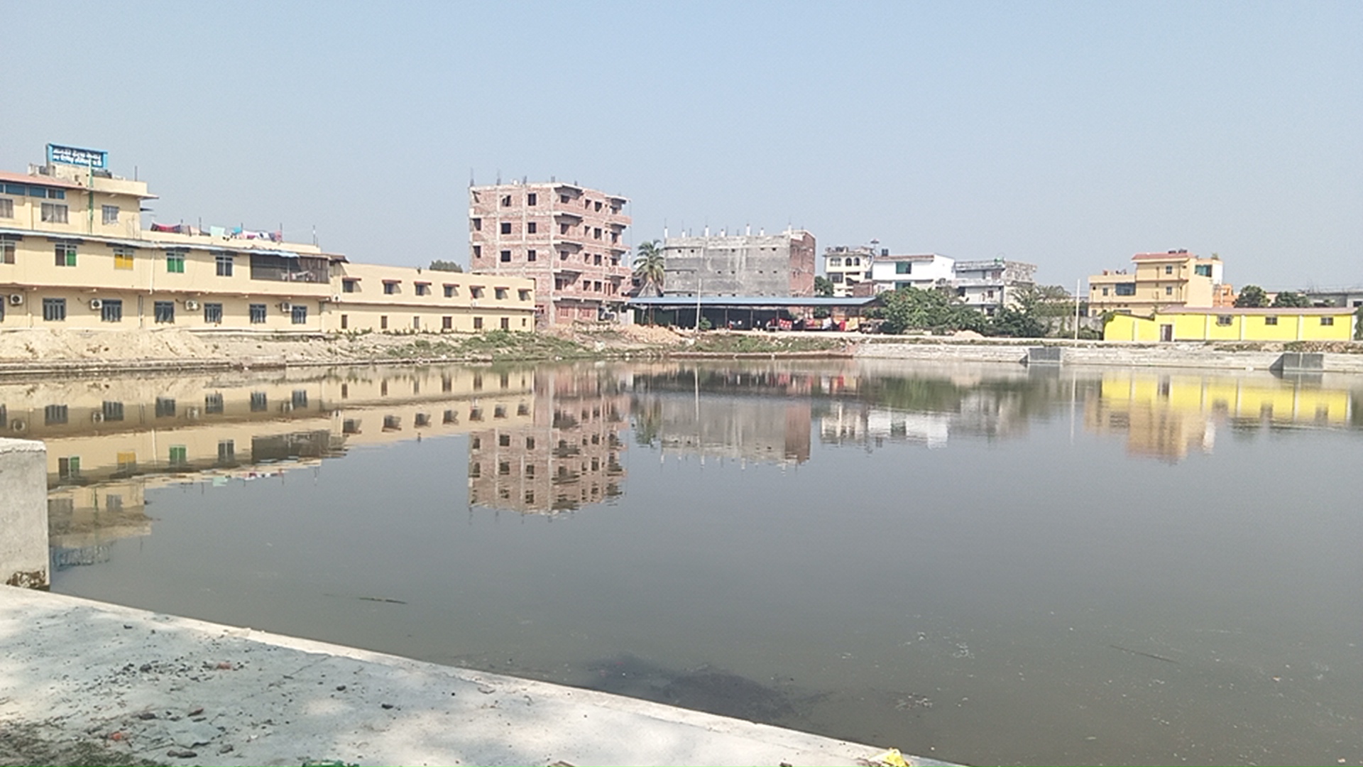सरकार नै अतिक्रमण गर्दैछ ऐतिहासिक पोखरी