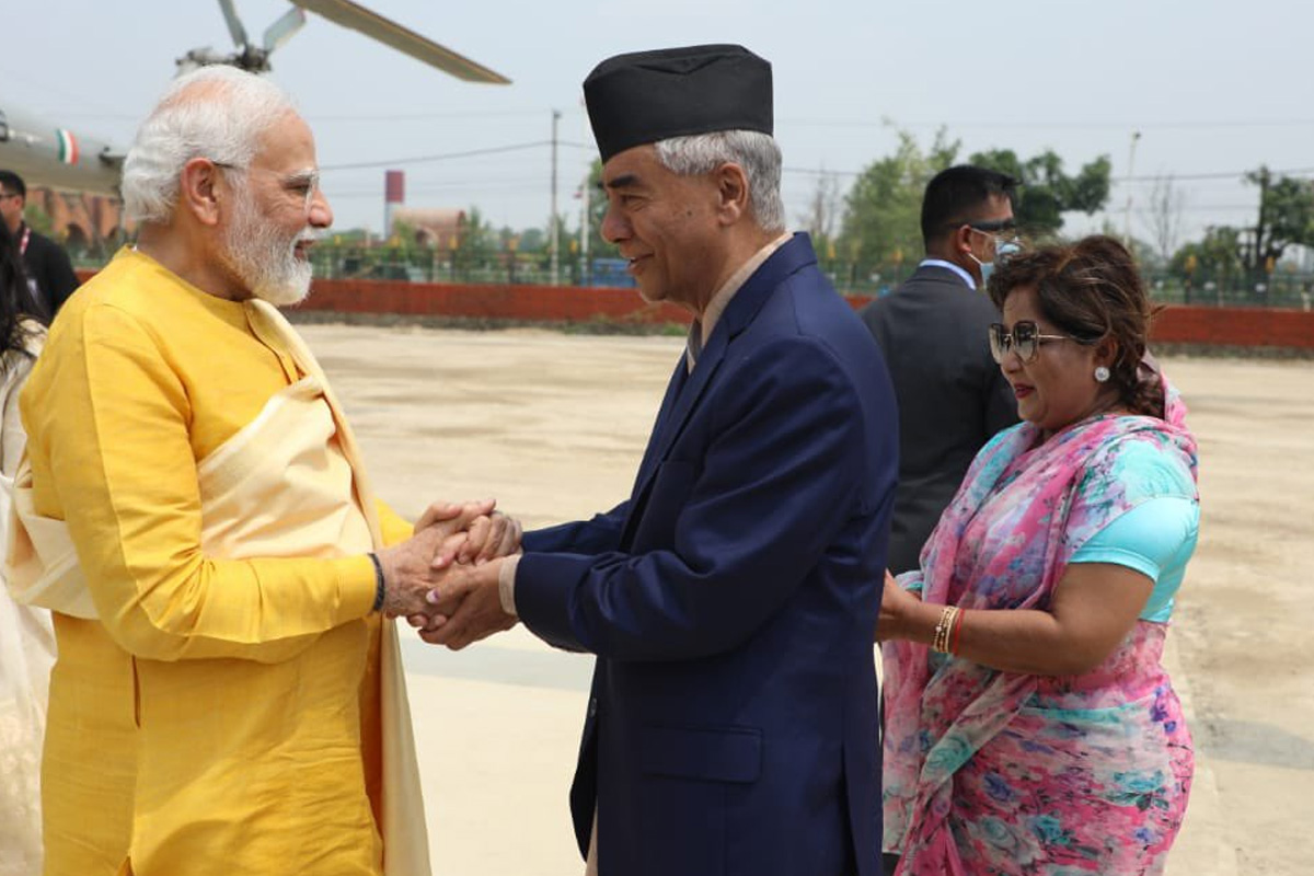 लुम्बिनीमा व्यस्त मोदी [तस्बिरहरू]