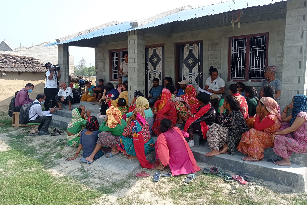 ‘नेताले जनता खोज्ने बेला हामी नेता खोज्दै छौं'