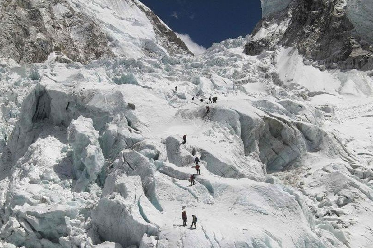 रुसी पर्वतारोहीलाई नेपालका हिमाल आरोहणमा रोक लगाउन युक्रेनको आग्रह