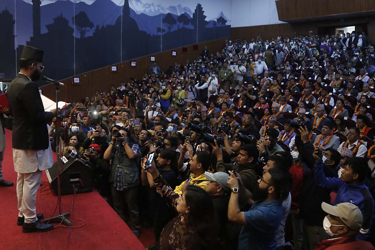 काठमाडौं महानगरका जनप्रतिनिधिले लिए शपथ [तस्बिरहरू]