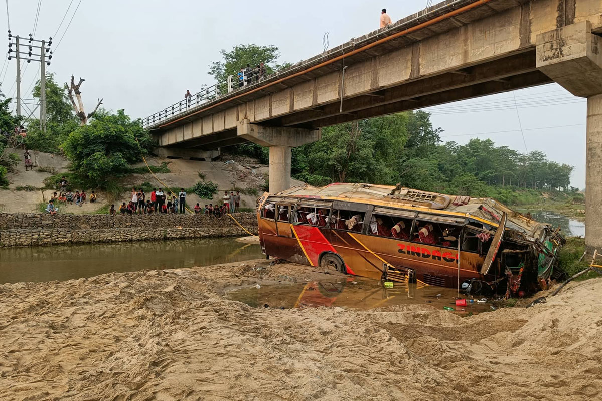 रोहिणी खोला बस दुर्घटना अपडेट : मृतक ६ जना र घाइते सबैको सनाखत