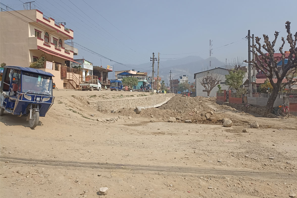 अस्तव्यस्त विकासले बुटवलमा हिँड्नै सकस