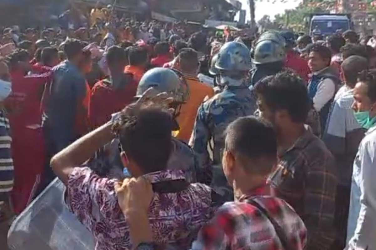सभापति देउवाको गृहजिल्लामा कांग्रेसका दुई पक्षबीच झडप