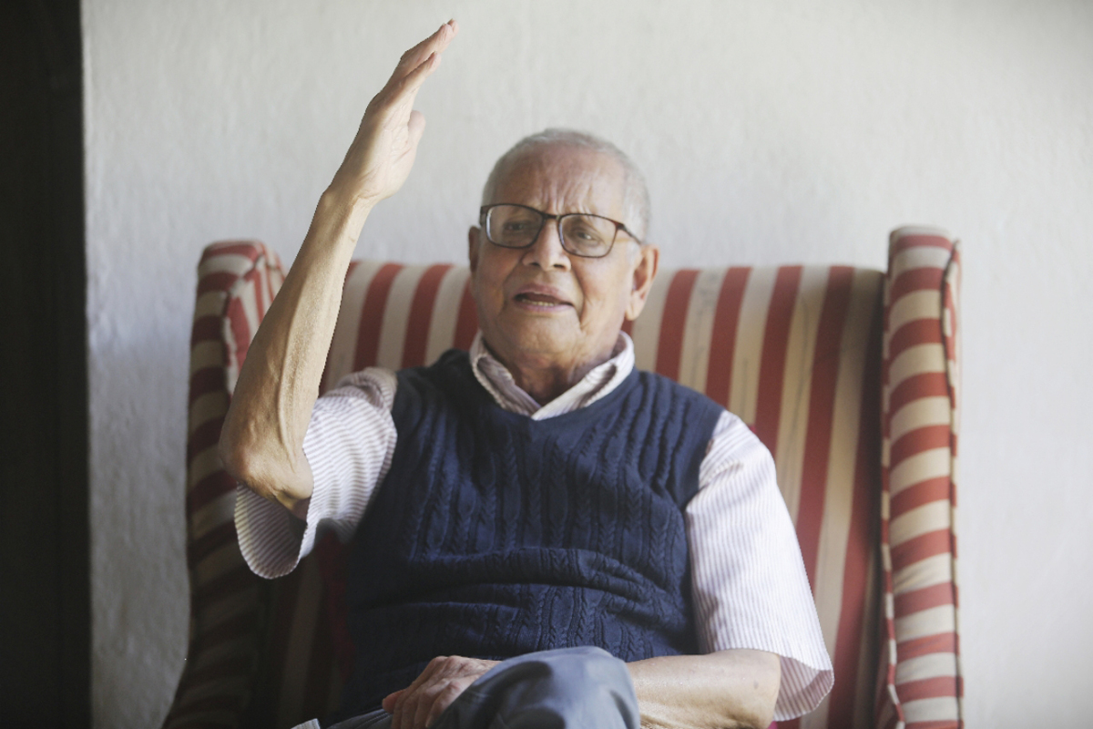 ऊर्जाशील डा. देवेन्द्रराज पाण्डेले देखेको युवा पुस्ता