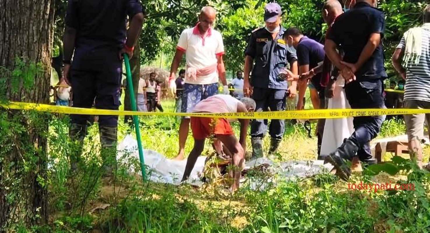 अनैतिक सम्बन्धको आशंकामा बुबा र श्रीमतीको हत्या