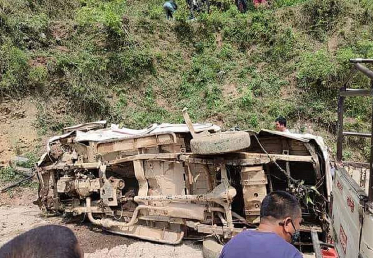 बिरामी बोकेको जिप दुर्घटना हुँदा ८ जनाको मृत्यु