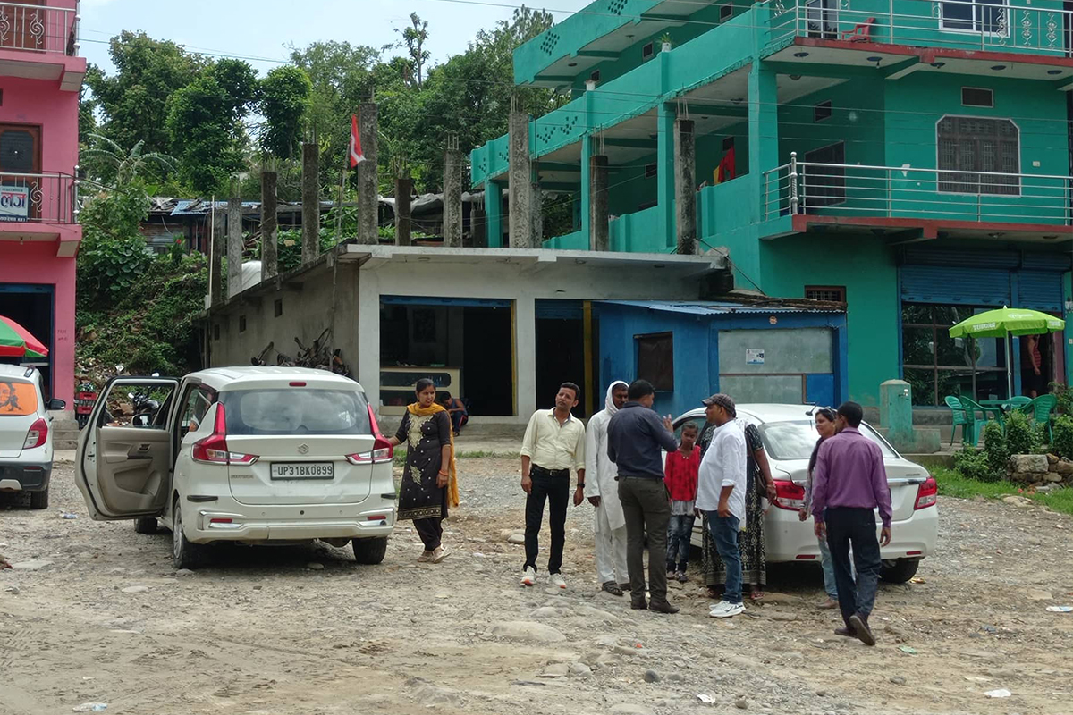 गर्मी छल्न कैलालीको खानीडाँडामा भारतीय पर्यटक