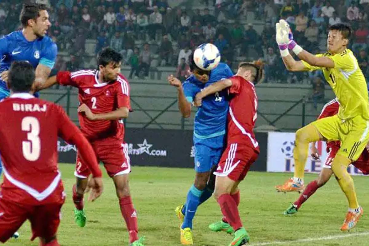 फुटबल मैदानमा भिड्दैछन् नेपाल र इन्डिया, कस्तो छ दुई टोलीको विगत