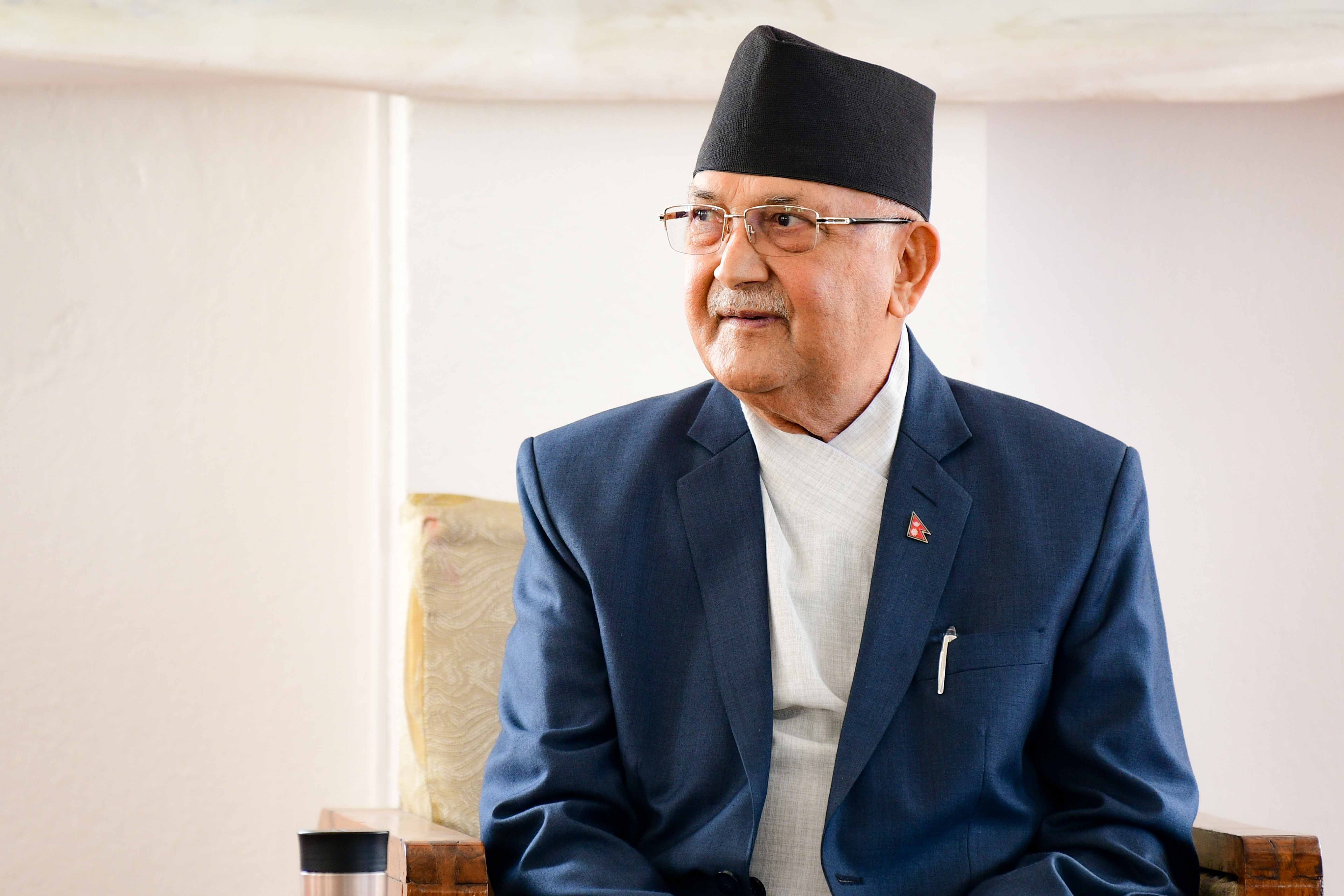 पूर्वमाओवादी नेतालाई खुसी बनाउँदै ओली, वरीयतामा पुराना नेता पन्छाइए