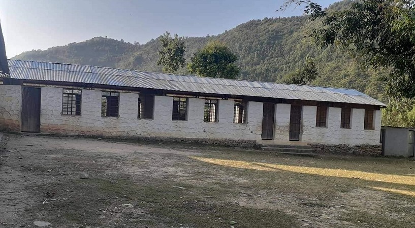 आठ कक्षापछि पढ्नै सकस छ कमलपुरका केटाकेटीलाई 