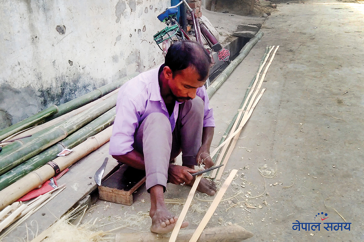 सीप चल्छ, पानी चल्दैन
